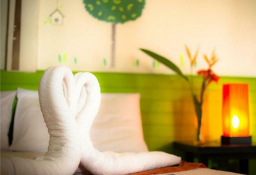 スタンダードバンガロー, By Beach Resort