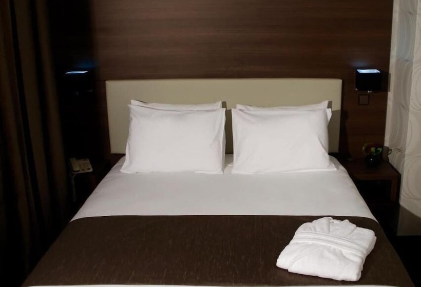 Juniorsviitti, Al Khaima City Center