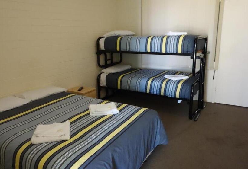 家庭间, The Anglers Inn