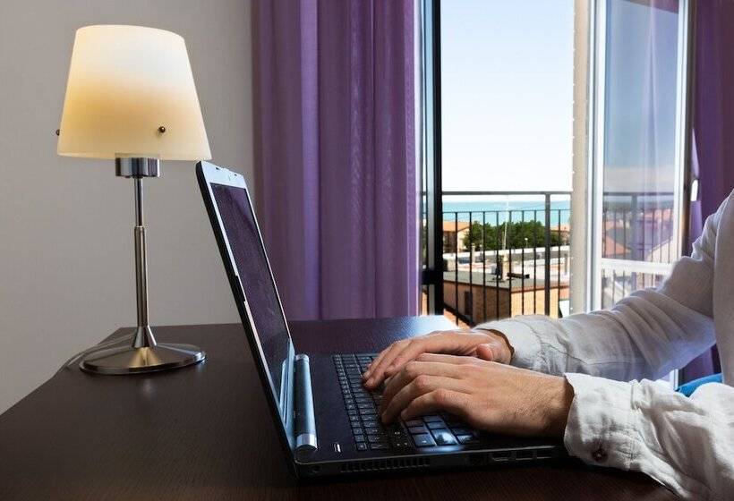 غرفة قياسية فردية, Belvedere