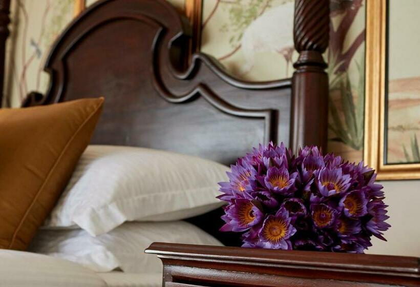 Королевский Люкс, Ekho Lake House