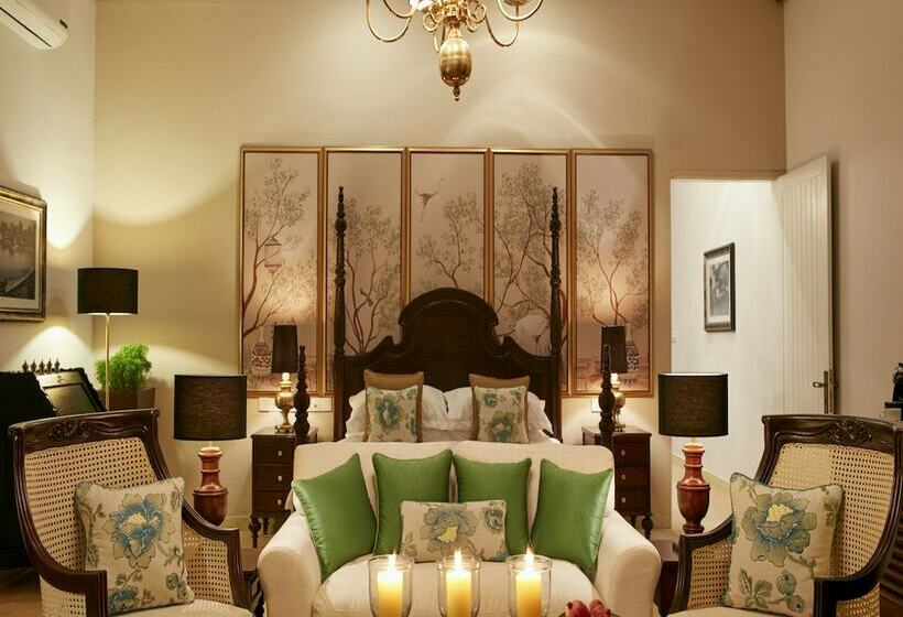 Королевский Люкс, Ekho Lake House