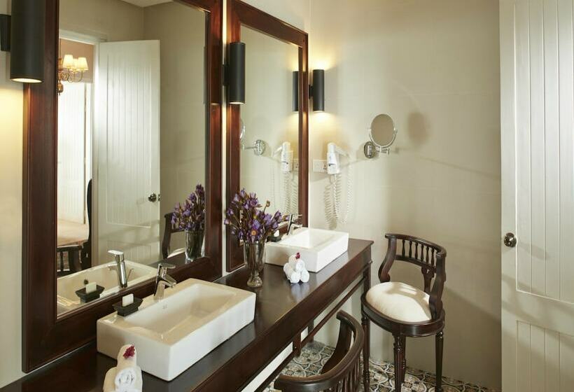 Королевский Люкс, Ekho Lake House