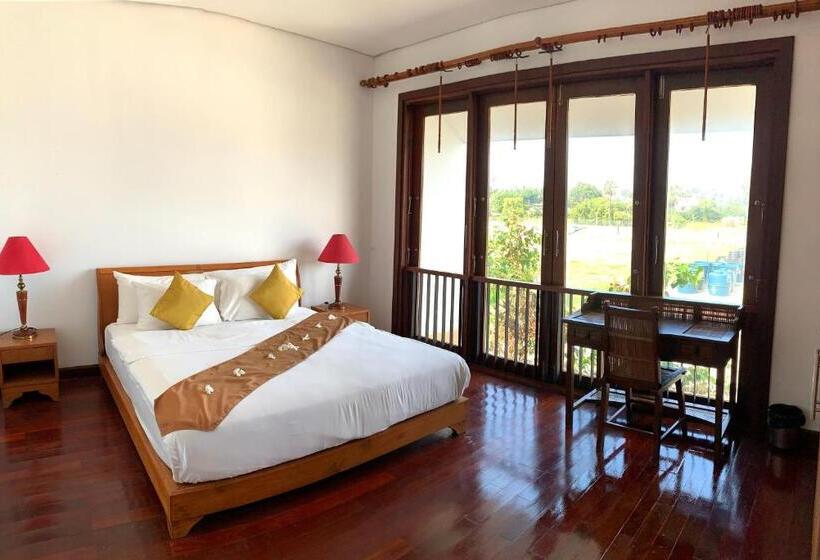 Дом 3 Спальни, Farmers Villa