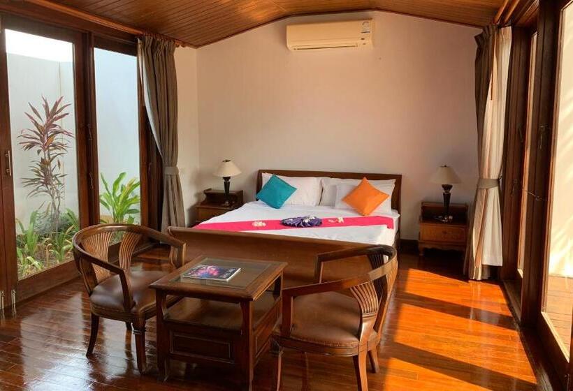 Дом 3 Спальни, Farmers Villa