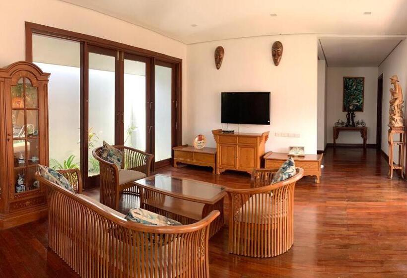 Дом 3 Спальни, Farmers Villa