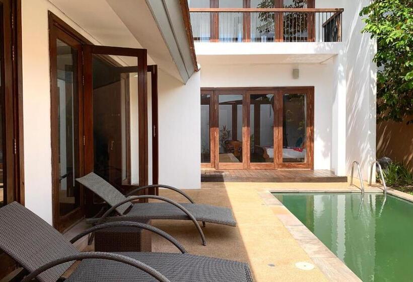 Дом 3 Спальни, Farmers Villa