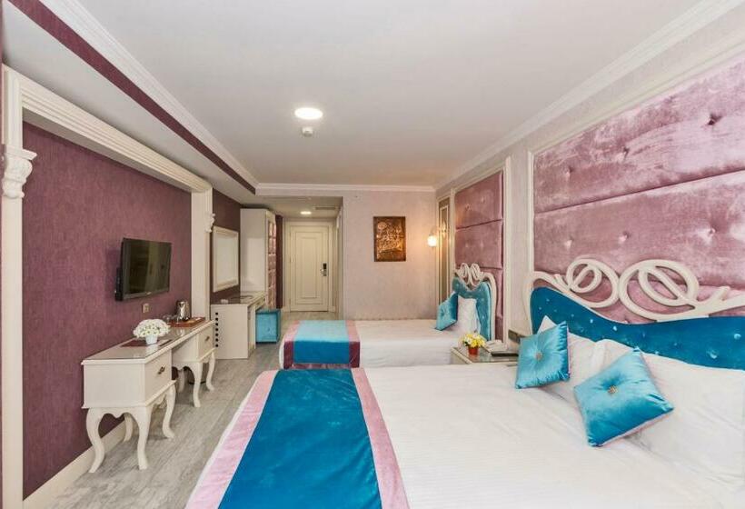 Pokój Deluxe Trzyosobowy, Marnas Hotels