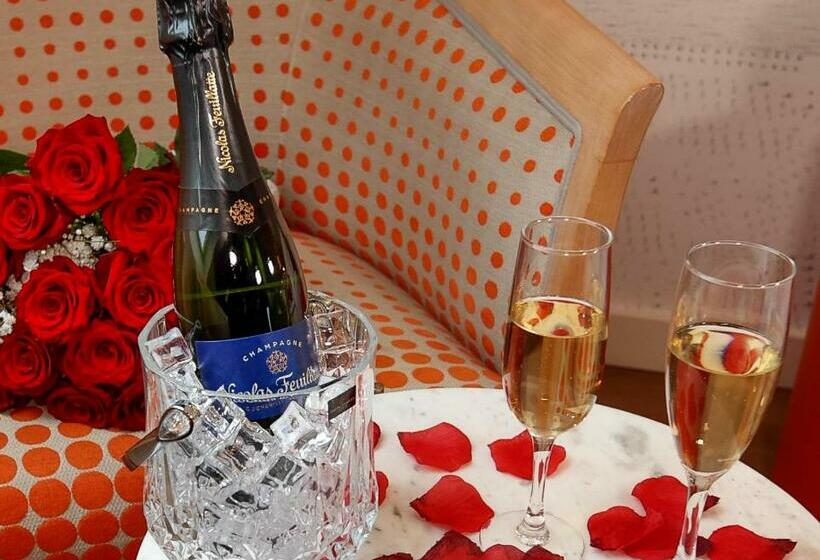 スタンダードルーム, Montbriand Antony  Ancien Alixia