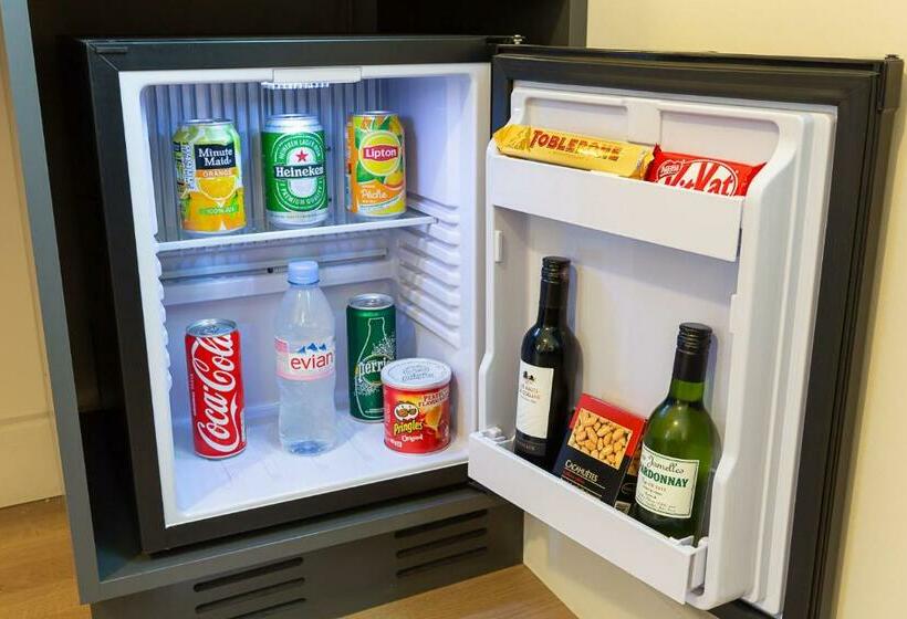 スタンダードルーム, Montbriand Antony  Ancien Alixia