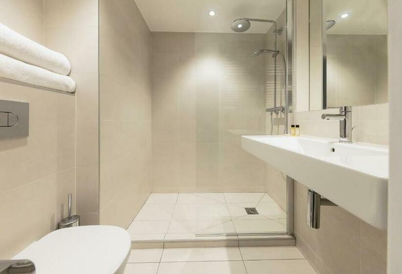 スタンダードルーム, Montbriand Antony  Ancien Alixia