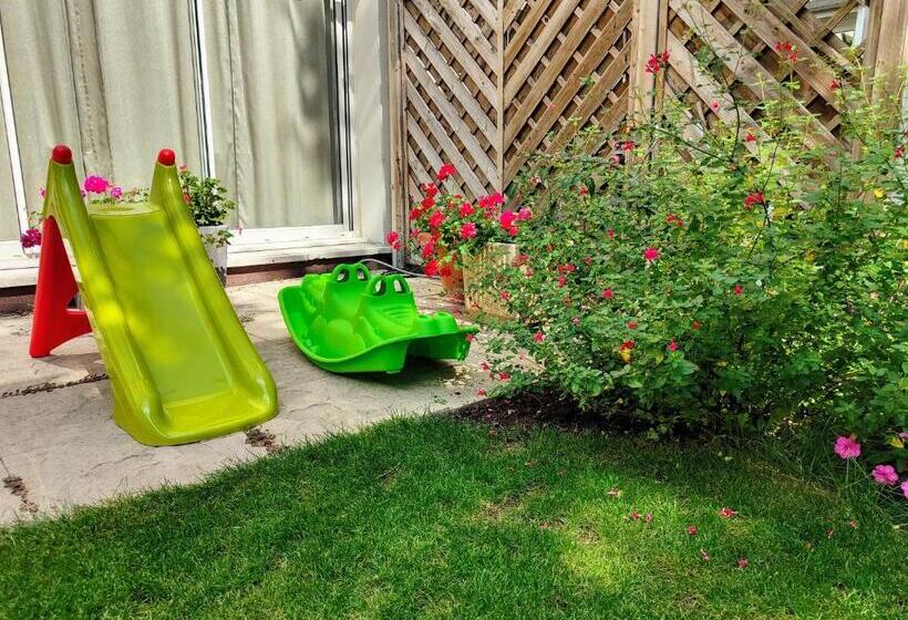 ファミリールーム, Montbriand Antony  Ancien Alixia