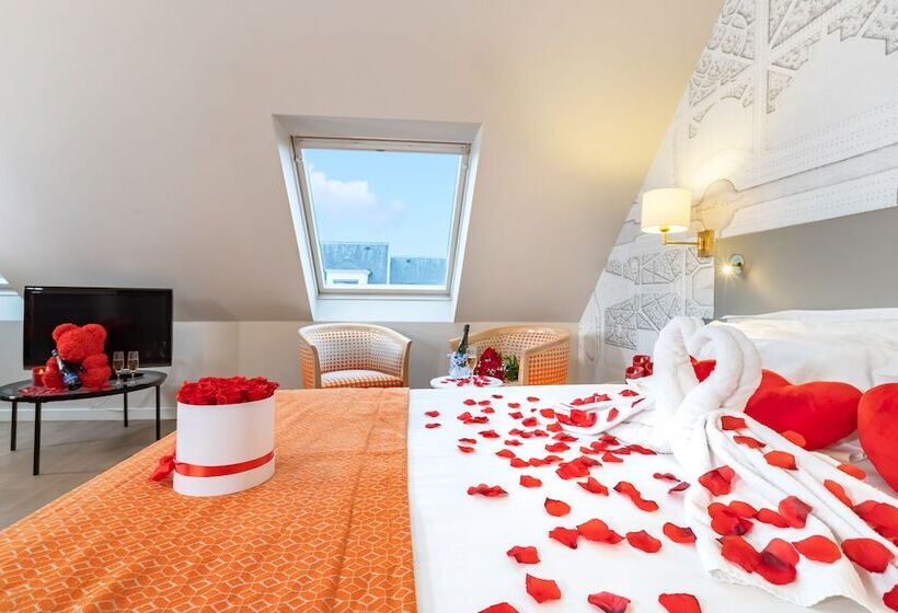 ファミリールーム, Montbriand Antony  Ancien Alixia