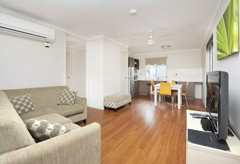ビラホテル１ベッドルーム, Nrma Lake Somerset Holiday Park