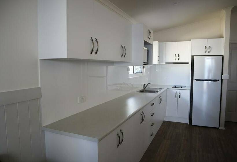 三卧高级别墅, Nrma Lake Somerset Holiday Park