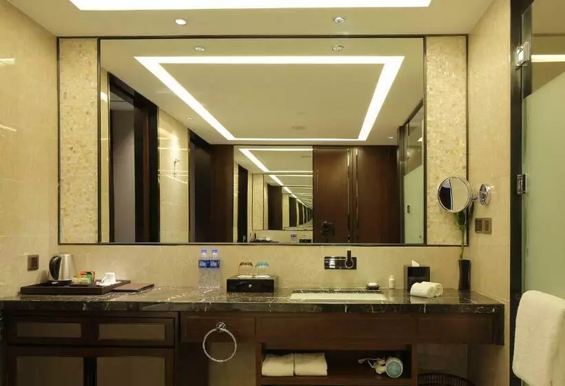 Standard-huone Järvinäkymä, Ramada By Wyndham Huizhou South