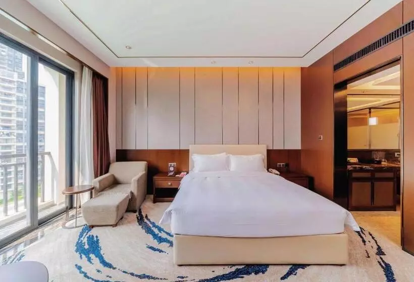 Deluxe-huone Puutarhanäkymä, Ramada By Wyndham Huizhou South
