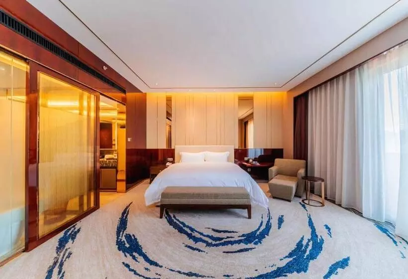 Deluxe-huone Puutarhanäkymä, Ramada By Wyndham Huizhou South