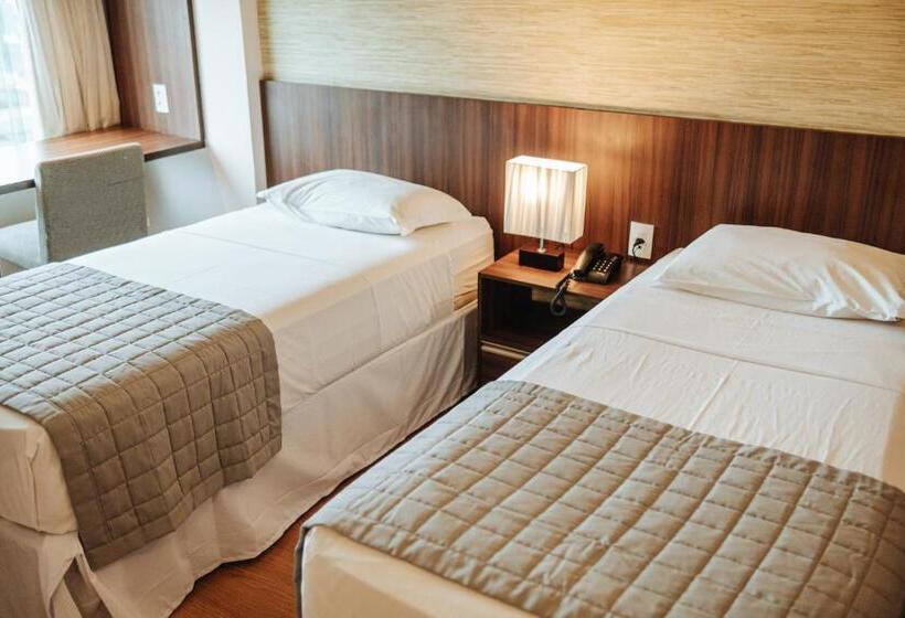 デラックスルーム, Serrano