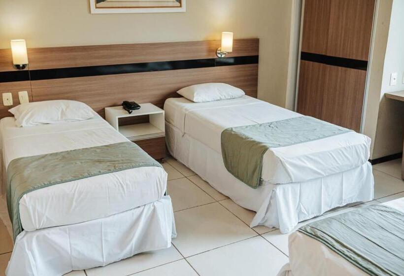 デラックストリプルルーム, Serrano