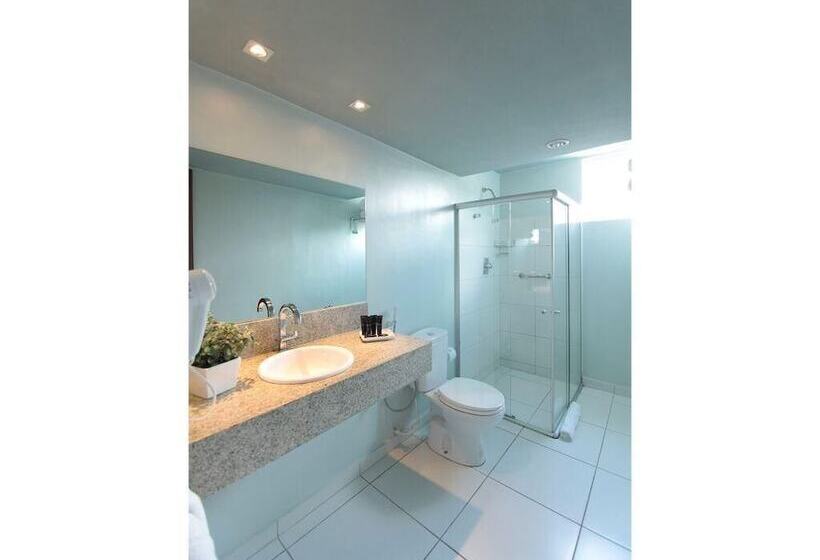 デラックストリプルルーム, Serrano