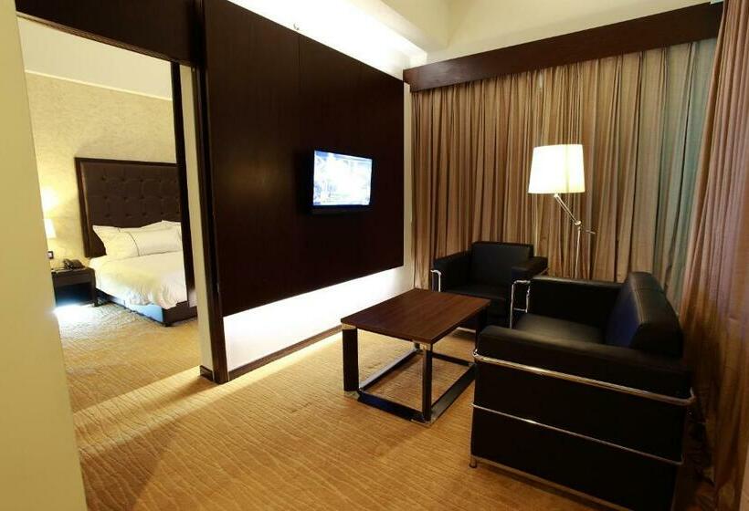 带大床的复式套间, Symphony Suites