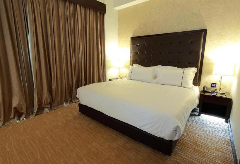 غرفة عائلية, Symphony Suites