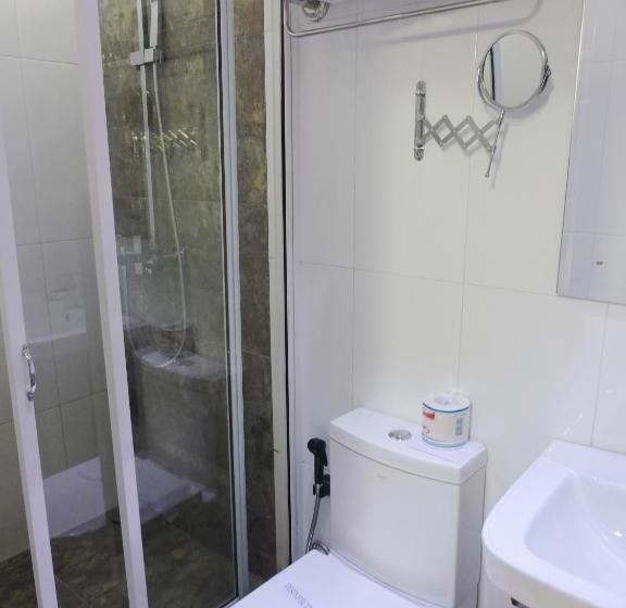 Номер Стандарт Трехместный, Travellers Nest Kandy