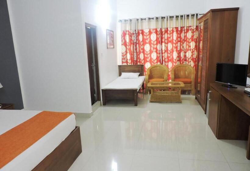 Номер Стандарт Трехместный, Travellers Nest Kandy