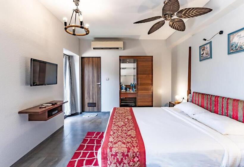 Premium room with terrace, Zense Candolim