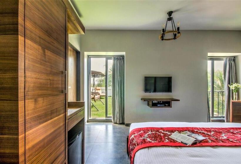 Premium room with terrace, Zense Candolim