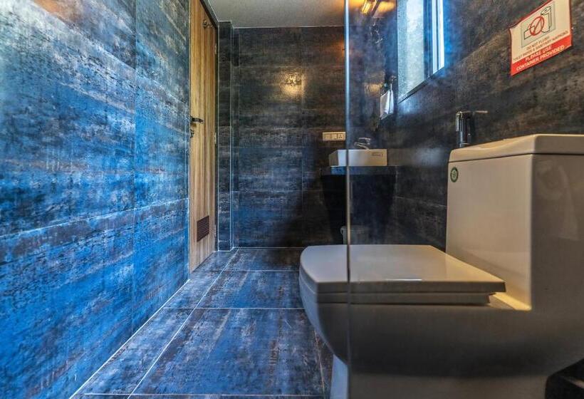 Premium room with terrace, Zense Candolim