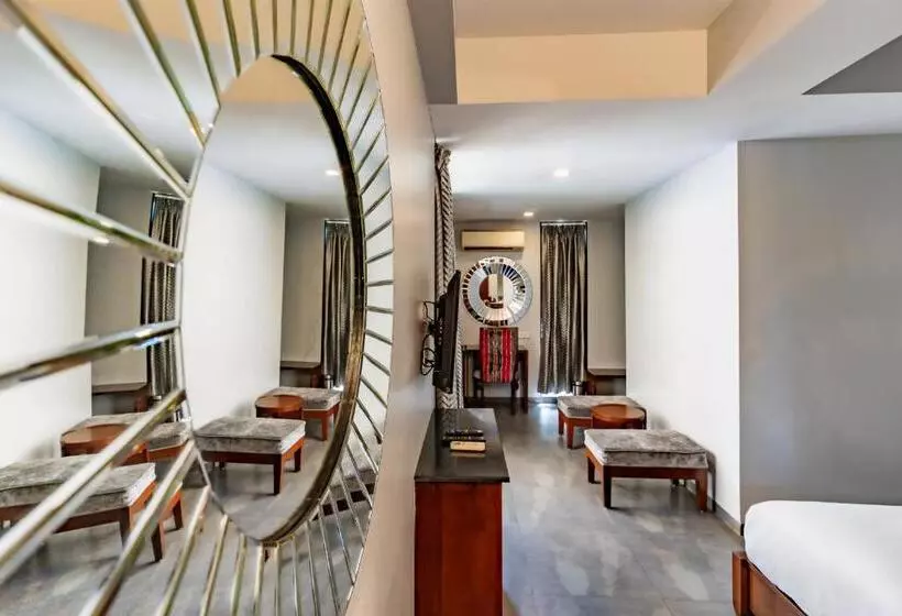 Suite Master, Zense Candolim