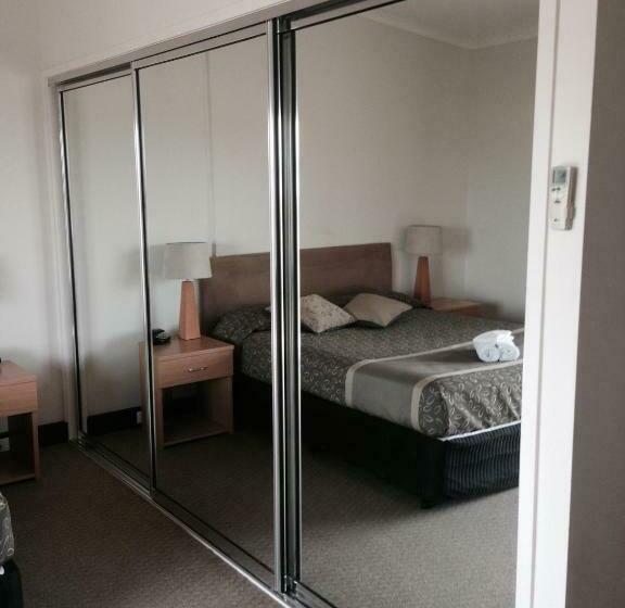 חדר אקזקיוטיב, Capella Coach Inn