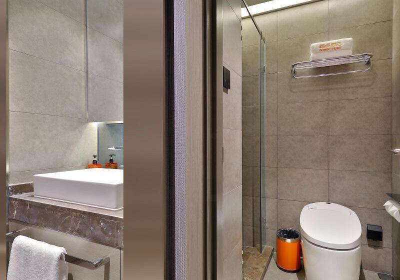 اتاق سوپریور, A L Ecole Buissonnière