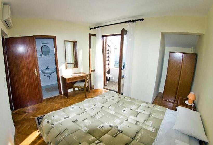 Quarto Estandar Vista Jardim, Guesthouse Moretić
