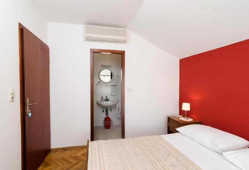 Quarto Estandar Vista Jardim, Guesthouse Moretić