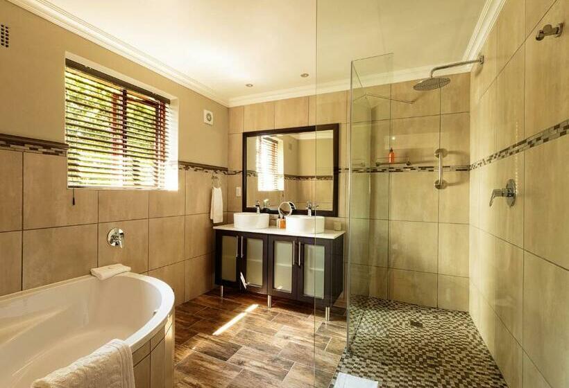 Номер Стандарт Вид на Сад, Wilderness Manor