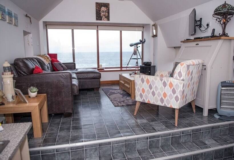 １ベッドルームハウス, Pew With A View  Seafront Cottages