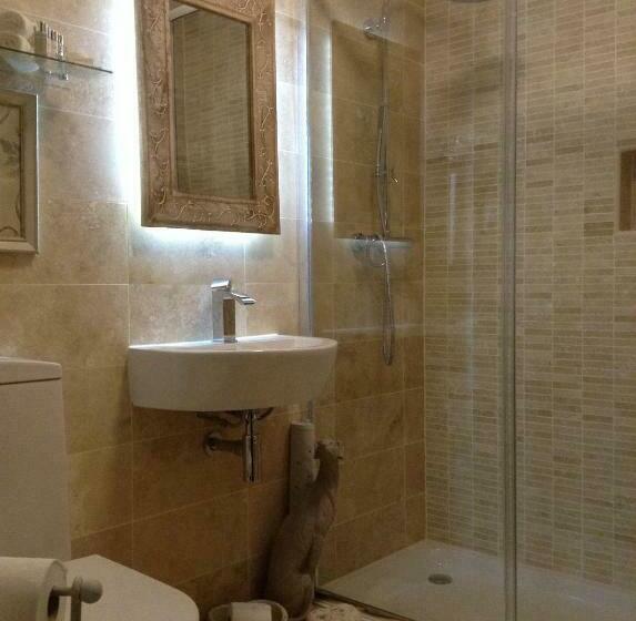 デラックスルーム, The Plough Inn