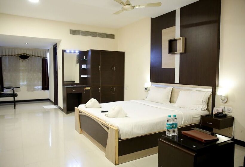 חדר קלאב, Rock Fort View