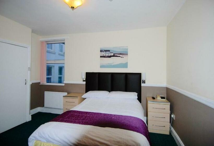 标准间, At Caledonia