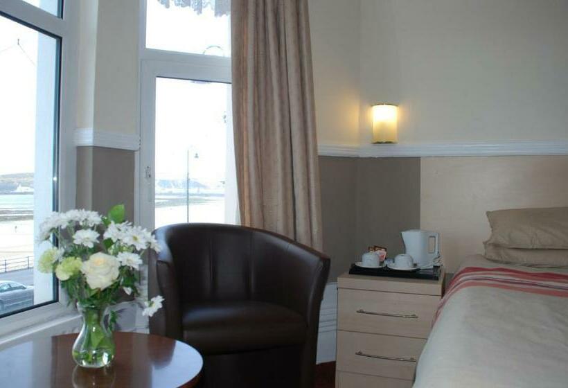 带海景的标准房, At Caledonia