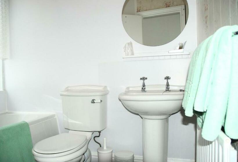 带海景的标准房, At Caledonia