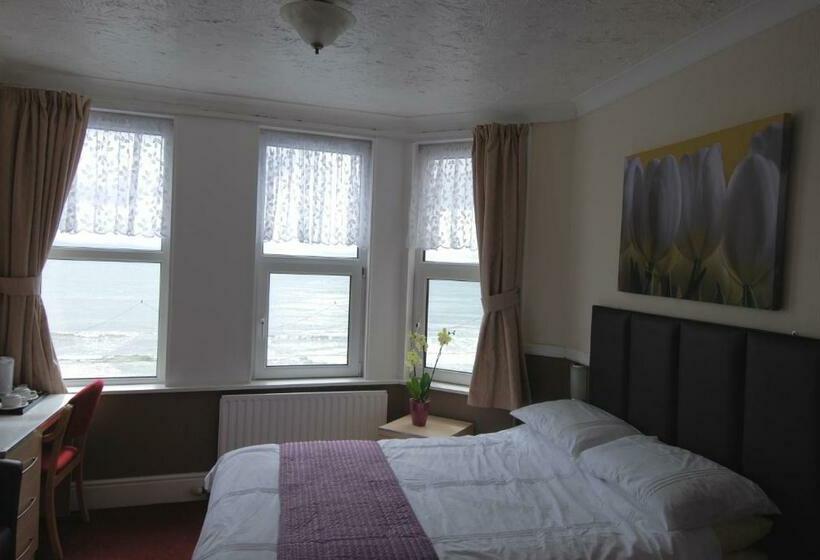 带海景的标准房, At Caledonia