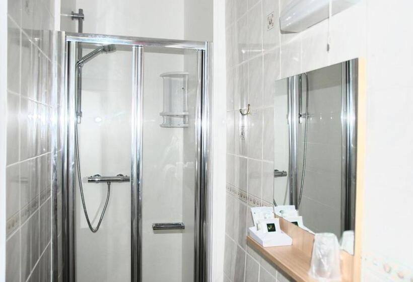 标准间, At Caledonia