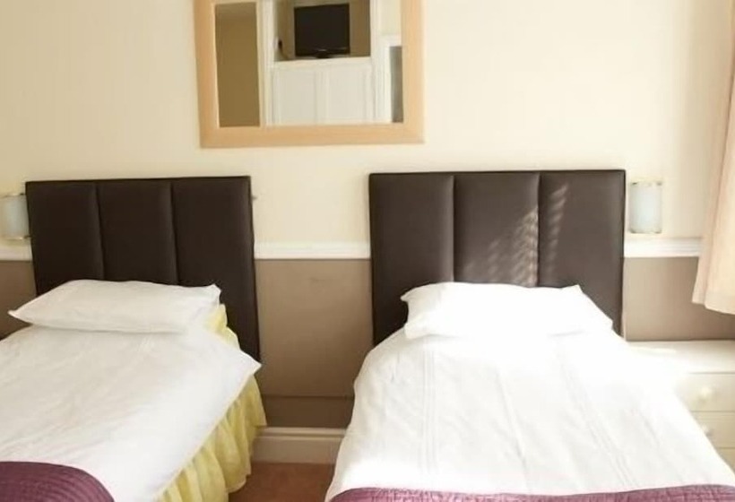 标准间, At Caledonia