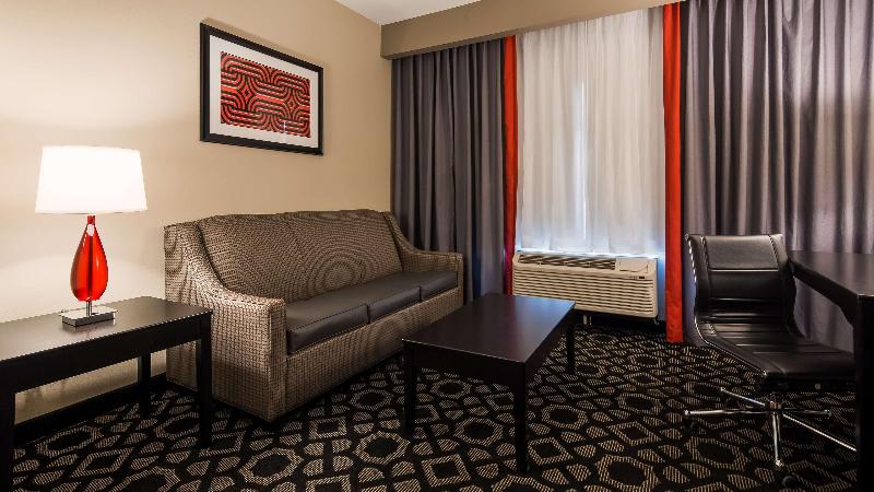 سوئیت با تخت بزرگ, Best Western Plus Laredo Inn & Suites