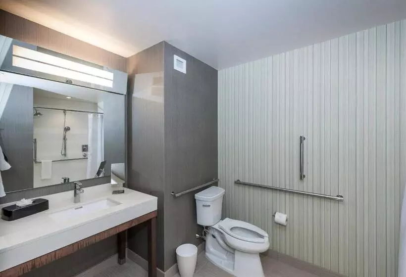 キングサイズベッドのスタンダードルーム, Courtyard By Marriott Boston Littleton