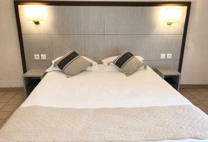 Семейный Номер, Et Résidence Cala Di Sole